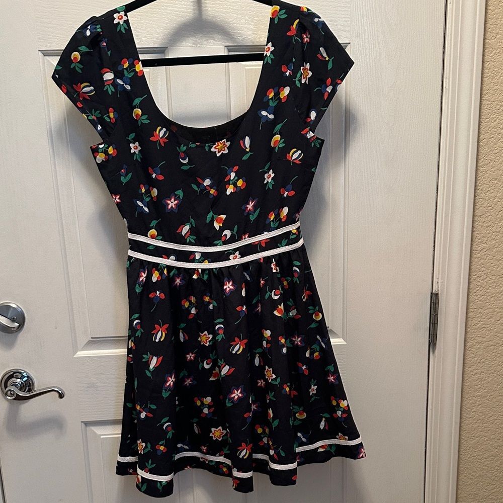 Lucca Couture Black Dress with Multicolor Floral Pattern Size Medium